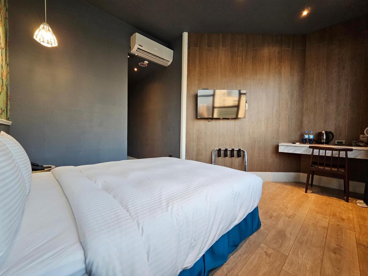 Modern Inn Тайчжун Екстер'єр фото
